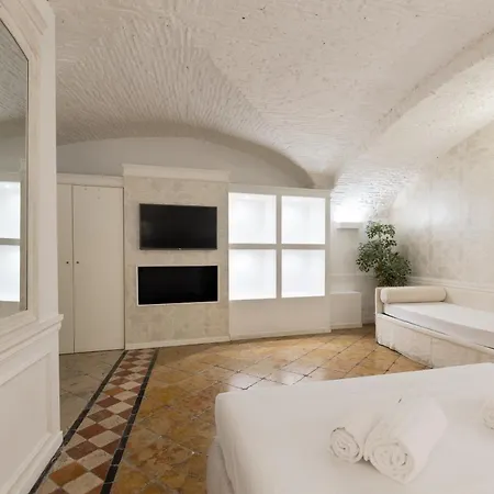 Gasthof Domus 15 - *